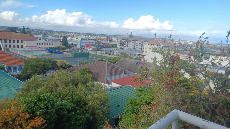 2 Bedroom Property for Sale in Muizenberg Western Cape